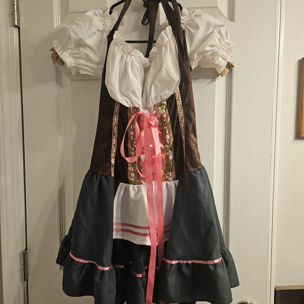 Leg Avenue Gretchen Oktoberfest Beer Girl German Halloween Costume Size S